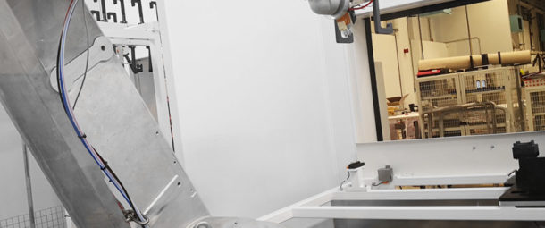 Robotic Automation Robot spray booth for panoramic frames